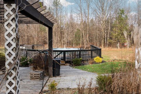 A home in Cleon Twp