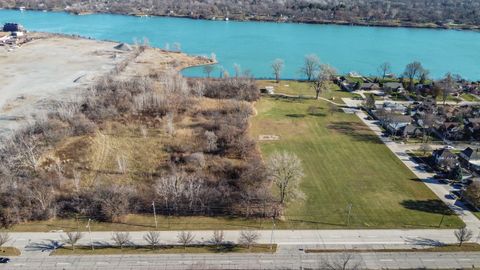 1649 W JEFFERSON Avenue Trenton City Wayne MI 48183