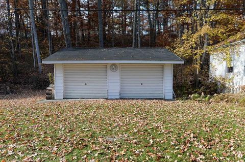 A home in Alabaster Twp