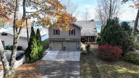 A home in Alabaster Twp