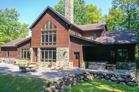 A home in Waterford Twp