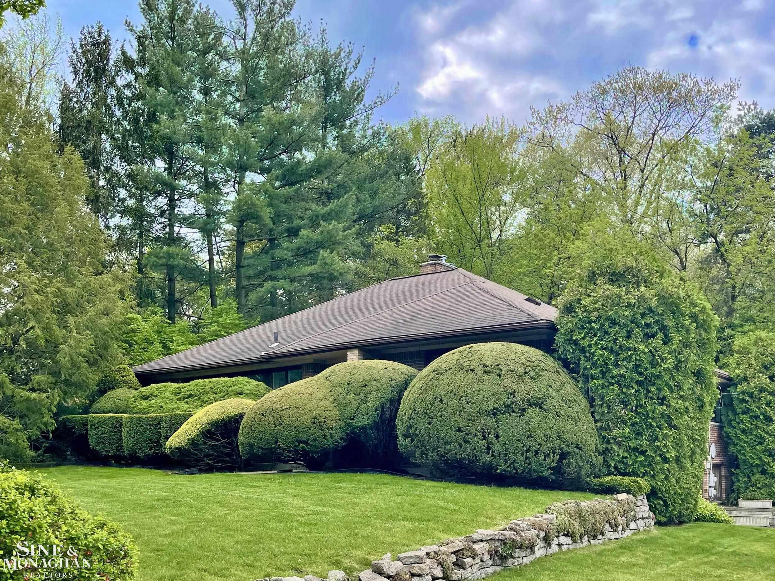 View Grosse Pointe Farms, MI 48236 house