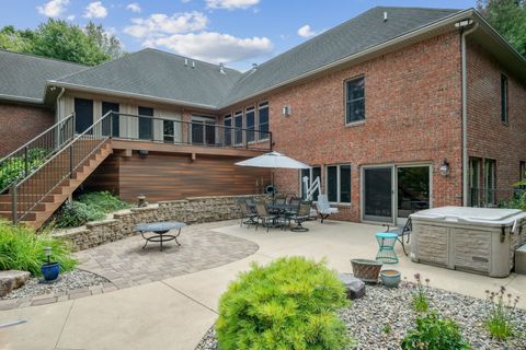 A home in Putnam Twp