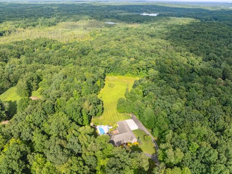 A home in Putnam Twp