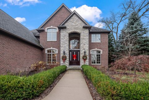 A home in Bloomfield Twp