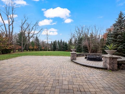 A home in Bloomfield Twp