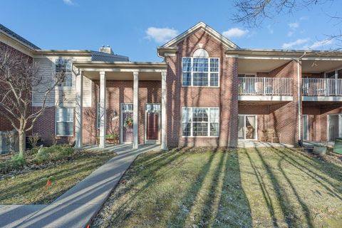 Photo of 1724 Deepwood Circle #47, Rochester, MI 48307 (MLS # 20240013939)