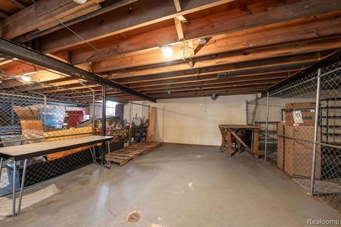 A home in FarmingtonHillsCity_Oakland