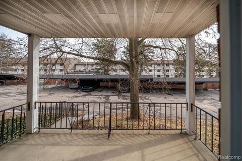 A home in FarmingtonHillsCity_Oakland