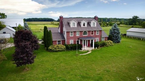 A home in Ida Twp