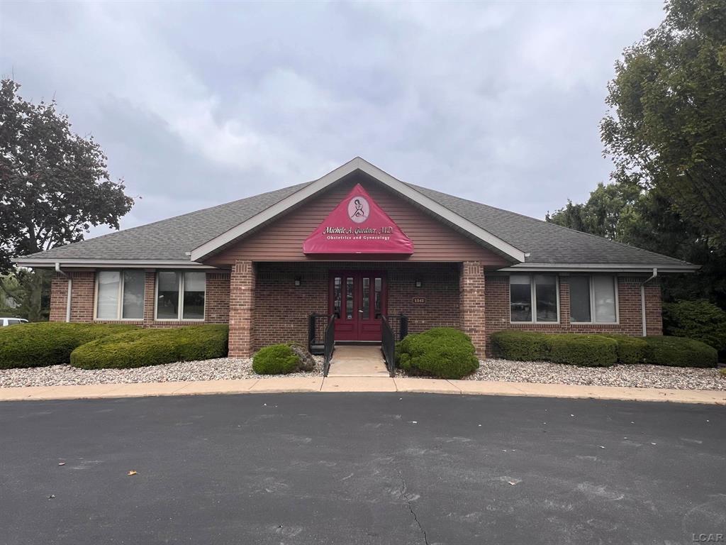 1542 West Maple Avenue