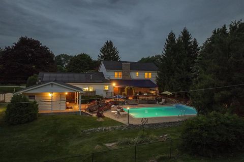 A home in Grand Blanc Twp