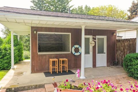 A home in Grand Blanc Twp