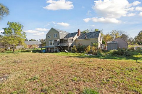 A home in Lyon Twp