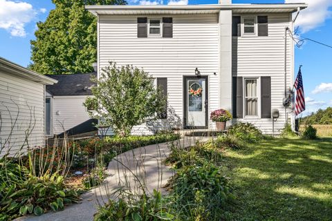 A home in Bloomingdale Twp