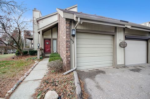 A home in West Bloomfield Twp