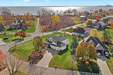 A home in Frenchtown Twp