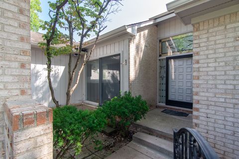 A home in West Bloomfield Twp