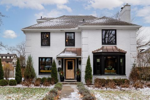 A home in Grosse Pointe Park