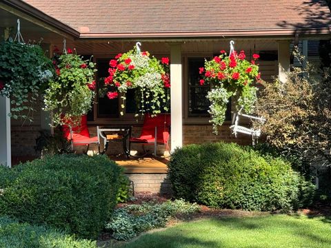 A home in Broomfield Twp