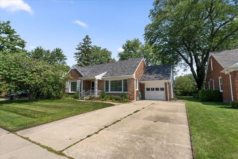 A home in Grosse Pointe Woods