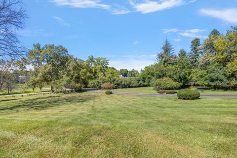 A home in Bloomfield Twp