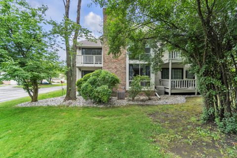 A home in West Bloomfield Twp