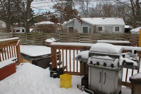 A home in West Bloomfield Twp