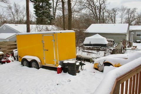 A home in West Bloomfield Twp