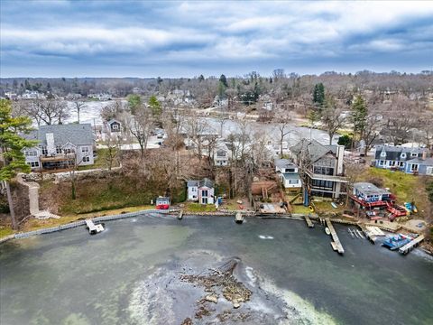 A home in Lake Orion Vlg