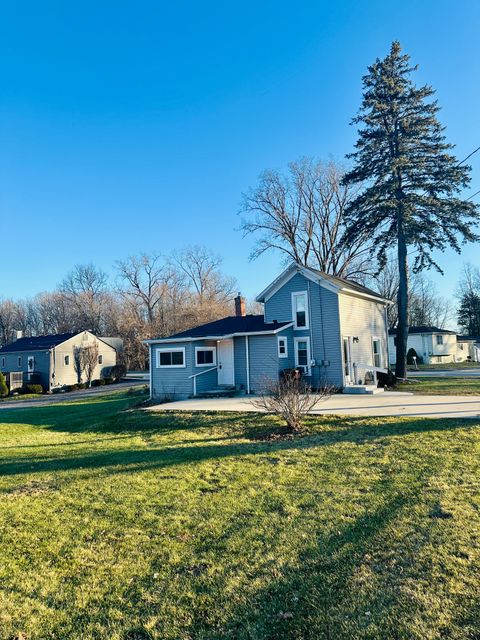 A home in Pinckney Vlg