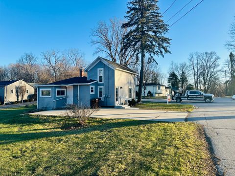 A home in Pinckney Vlg