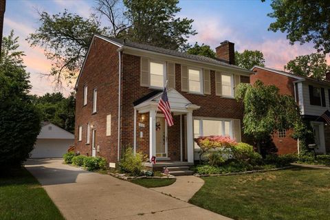 A home in Grosse Pointe Woods