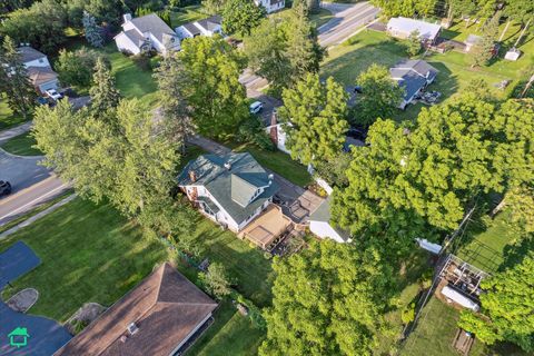 A home in Waterford Twp