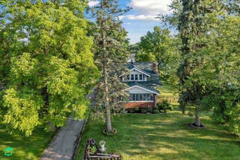 A home in Waterford Twp