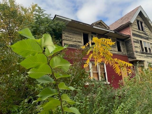 5709 MISSOURI Street