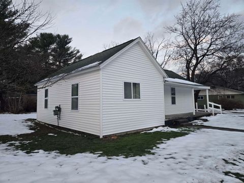 A home in Grayling Twp