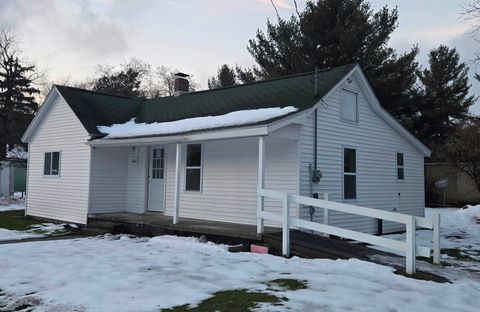 A home in Grayling Twp