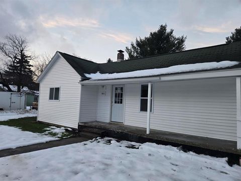 A home in Grayling Twp