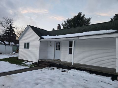 A home in Grayling Twp