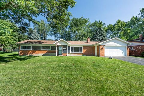 Photo of 8090 Kenwick Drive, White Lake Township, MI 48386 (MLS # 20240059250)