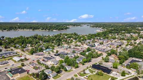 A home in Spring Lake Vlg