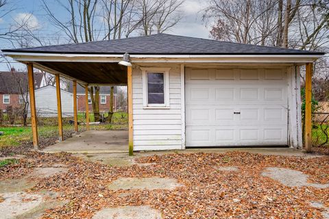 A home in Inkster