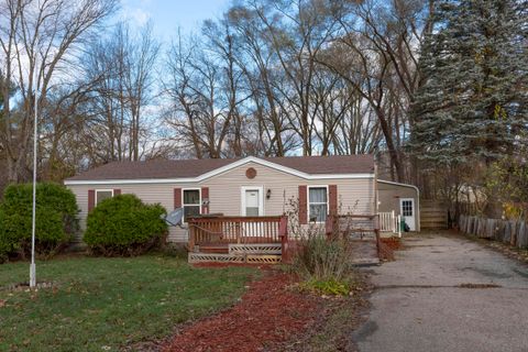 A home in Edwardsburg Vlg