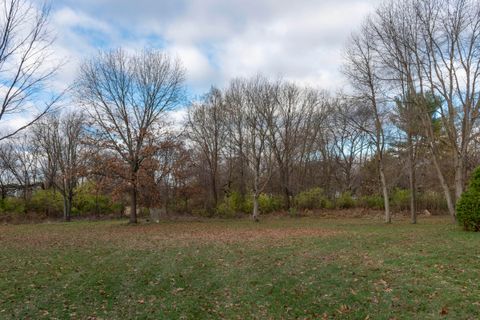 A home in Edwardsburg Vlg