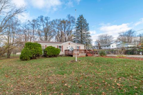 A home in Edwardsburg Vlg