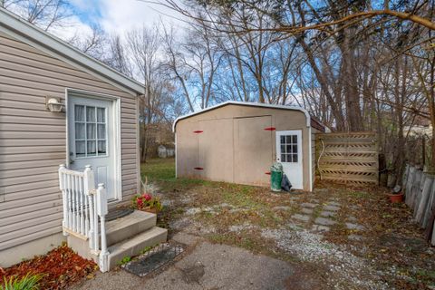 A home in Edwardsburg Vlg