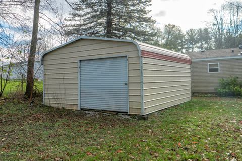 A home in Edwardsburg Vlg