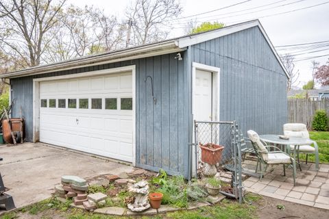 A home in Dearborn Heights