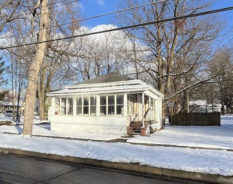 A home in Dowagiac